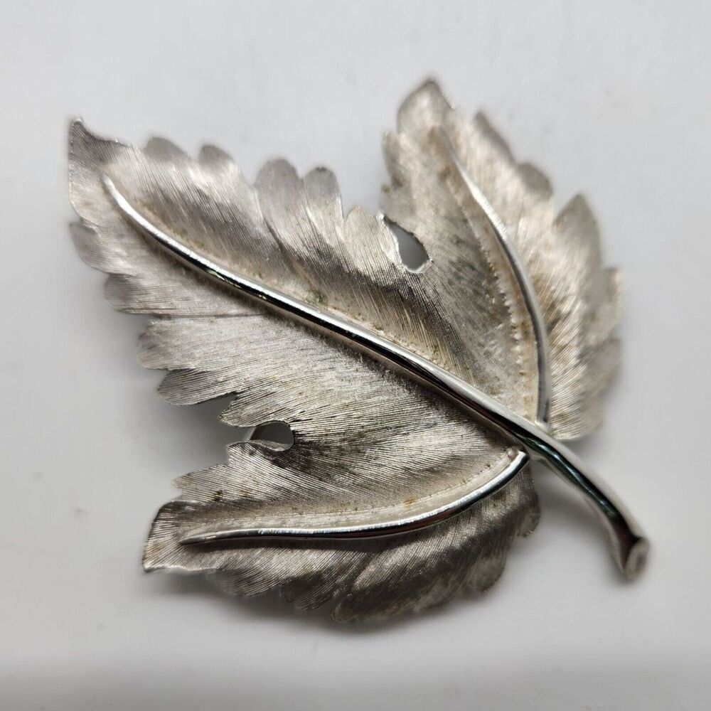 Trifari‎ Maple Leaf Brooch Pin Brushed Silver Tone Polished Vein 2.6in